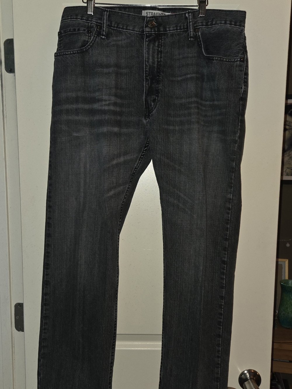 Levi's Men's Straight Jeans in Dark Gray Wash Great Condition. Size 36x30.
